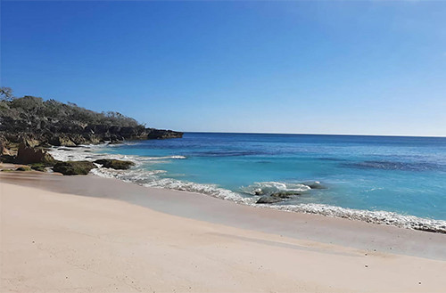 5 Pantai Pasir Putih Terindah di NTT, Nomor 4 Surga bagi Peselancar