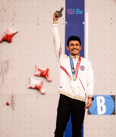 4 Potret Veddriq Leonardo, Atlet Panjat Tebing Peraih Emas Olimpiade 2024 untuk Indonesia