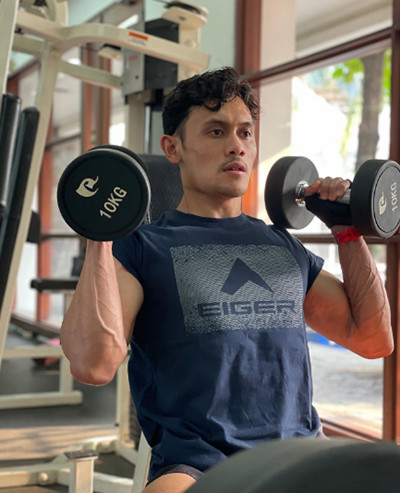 4 Potret Veddriq Leonardo, Atlet Panjat Tebing Peraih Emas Olimpiade 2024 untuk Indonesia