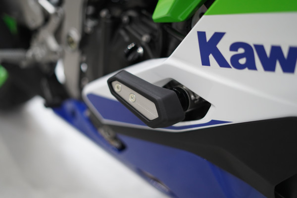 Motor Sport Terlaris Makin Gahar! Kawasaki Ninja ZX-25RR Edisi 40 Tahun Dijual Rp138 Juta