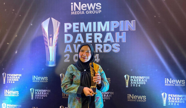 Sukses Berdayakan UMKM, Wali Kota Bandar Lampung Raih Pemimpin Daerah Awards 2024
