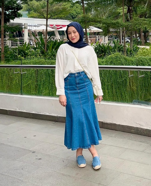 5 Gaya Lolly Anak Nikita Mirzani yang Mantap Berhijab