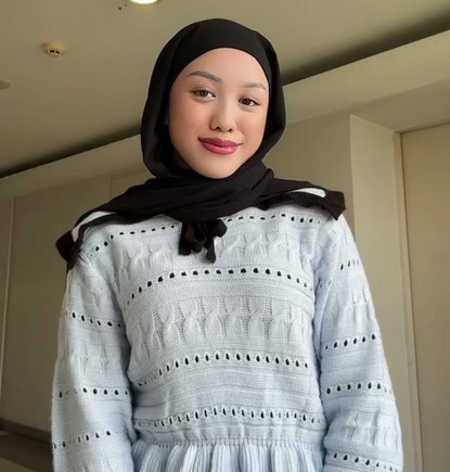 5 Gaya Lolly Anak Nikita Mirzani yang Mantap Berhijab