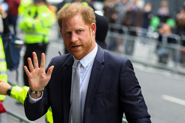 Pangeran Harry Didesak Mengembalikan Warisan Rp146 Miliar ke Raja Charles III