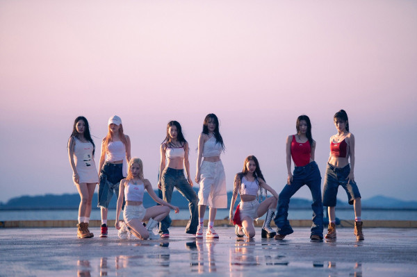 Lirik dan Makna Lagu Supersonic, Fromis_9 dan Semangat Musim Panas