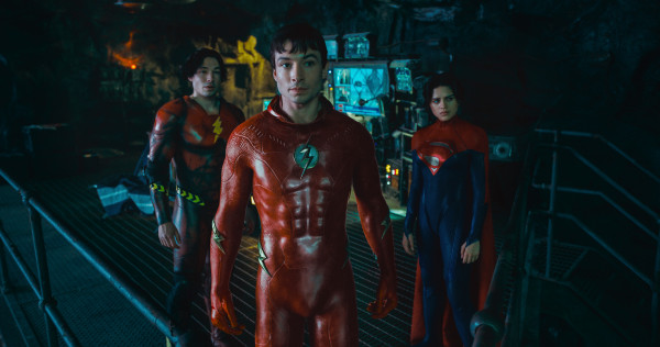 10 Film Bertema Multiverse yang Menarik Ditonton, Tertua Tahun 2001