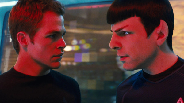 10 Film Bertema Multiverse yang Menarik Ditonton, Tertua Tahun 2001