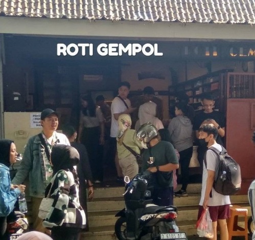 7 Toko Roti Legendaris di Bandung dengan Rasa Khas, Nomor 2 Paling Tua