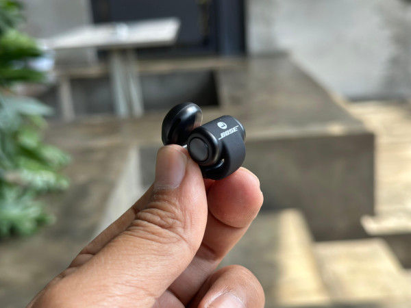 Review Bose Ultra Open Earbuds: Earbuds Terbuka yang Bikin Geleng-Geleng Kepala