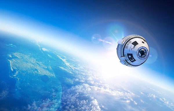 Roket Mahal Boeing Terjebak di Luar Angkasa, Roket Murah SpaceX Berfungsi Sempurna