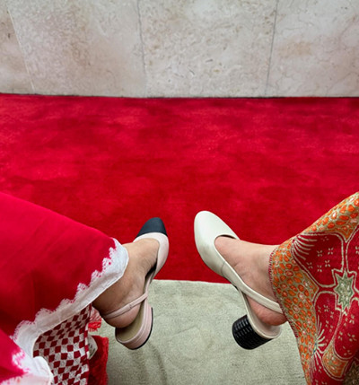The Real Bestie! 4 Gaya Kompak Sri Mulyani dan Retno Marsudi Pakai Kebaya Merah Putih