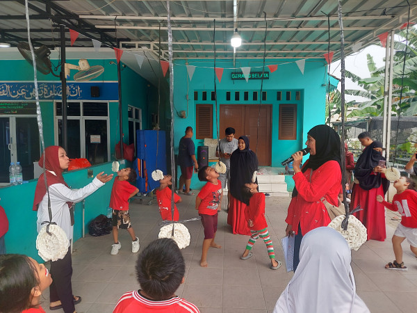 Lomba 17-an di Pondok Benda Pamulang, Tingkah Bocil Ini Bikin Ngakak Warga