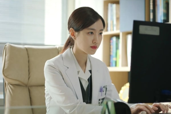 5 Drakor dengan Karakter Utama Dokter Cantik, Terbaru Bad Memory Eraser