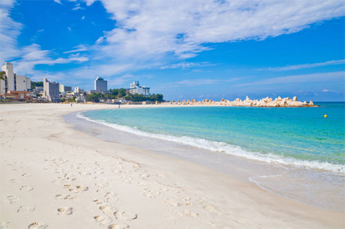 5 Pantai Pasir Putih Terbaik di Jepang, Nomor 4 Cocok Didatangi saat Bulan Madu