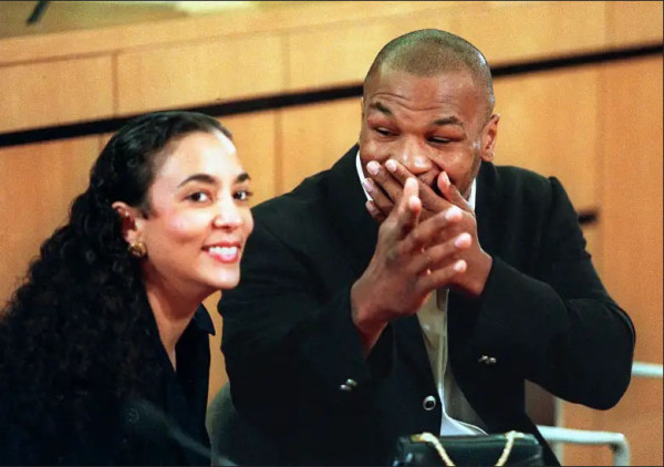 Kisah Cinta Mike Tyson yang Penuh Gejolak