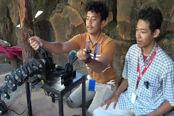 Canggih! Mahasiswa Indonesia Ciptakan Robot Pencari Korban Gempa