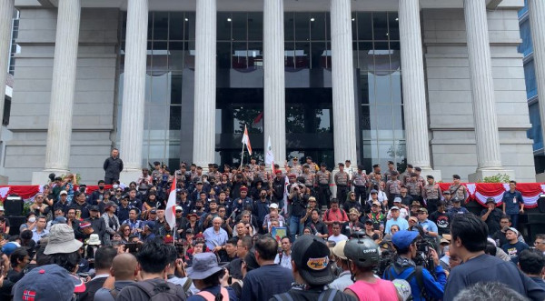 Wanda Hamidah Berharap Demokrasi Tidak Ditipu Lagi
