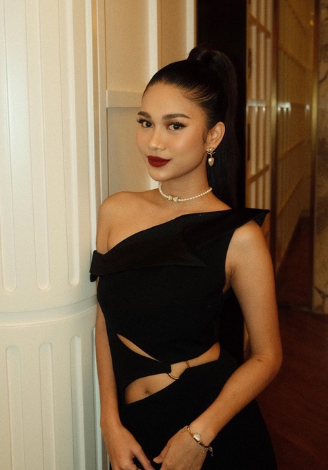 3 Gaya Cantik Azizah Salsha, Awas Salfok!