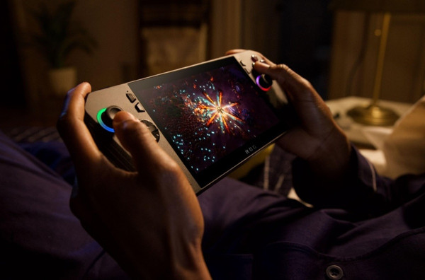 ASUS ROG Hadirkan Laptop Gaming AI & Handheld PC Terkuat, Siap Libas Game Berat!