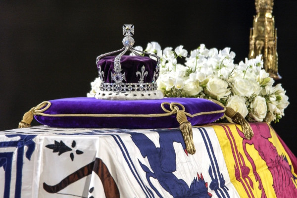 Sejarah Berlian Koh-i-Noor, Permata di Mahkota Ratu Elizabeth II yang Dicuri Kerajaan Inggris dari India