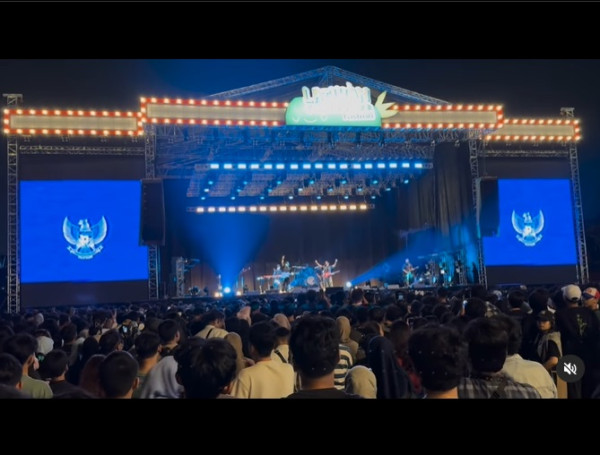 4 Musisi Tampilkan Visual Peringatan Darurat saat Konser, Berharap Indonesia Lebih Baik