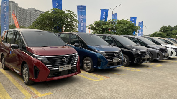 Nissan Serena e-Power: Bukti Nyata Komitmen Elektrifikasi Nissan, 10 Unit Pertama Diserahkan ke Konsumen!