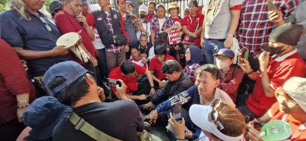 Ditemui Adian Napitupulu dan Ronny Talapessy, Demo Massa Ahokers Endingnya Begini