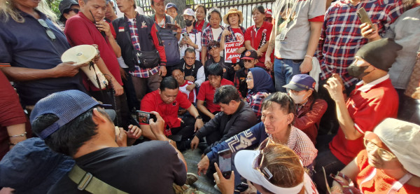 Ditemui Adian Napitupulu dan Ronny Talapessy, Demo Massa Ahokers Endingnya Begini