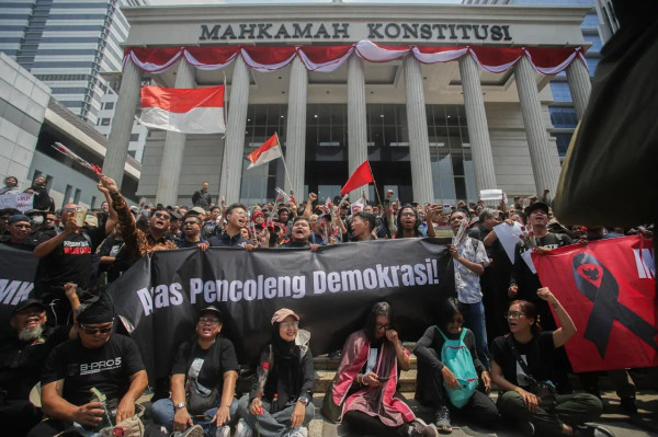 Putusan MK Diakali Baleg, Batal Disahkan di Tengah Aksi Massa