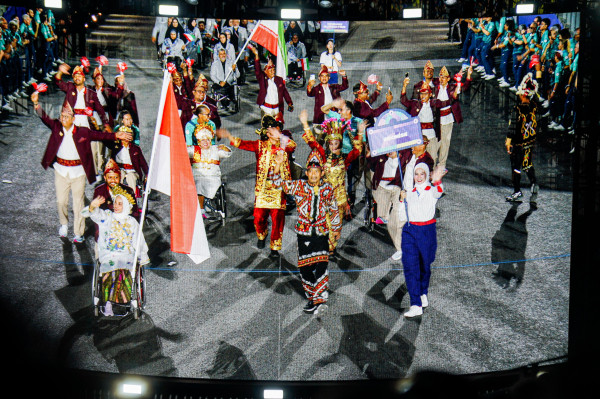 Pimpin Parade Atlet di Paralimpiade Paris 2024, Angkie Yudistia: Semangat Inklusivitas!