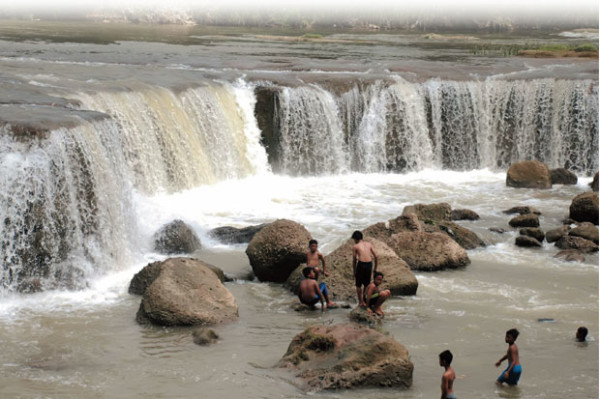7 Rekomendasi Tempat Wisata Alam di Bekasi, Nomor 2 Niagara Mini
