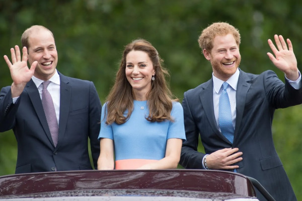 Pangeran Harry Masih Mengharapkan Permintaan Maaf dari William dan Kate Middleton