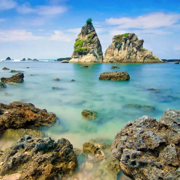 7 Pantai di Banten yang Keindahannya Menyaingi Bali, Alamnya Masih Terjaga