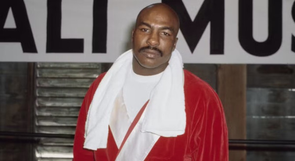 10 Petinju dengan Pukulan Terkuat di Dunia: Rocky Marciano sang Raja Tak Terkalahkan!