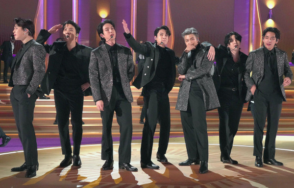 Apa Arti Paved The Way yang Biasa Disebut Penggemar K-Pop?