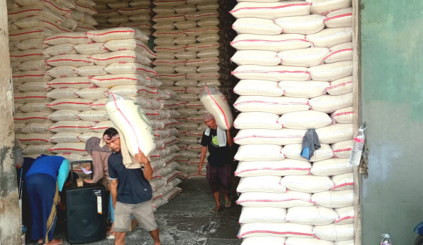 Transformasi dan Inovasi Rantai Pasok Bulog untuk Kedaulatan Pangan
