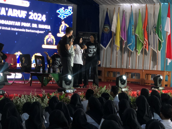 Promo Film Lembayung di UHAMKA, Daffa Wardhana Bikin Heboh Para Mahasiswi