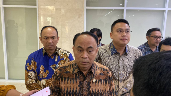 Heboh Akun Fufufafa Serang Prabowo hingga SBY, Menkominfo Bela Gibran: Bukanlah, Bukan