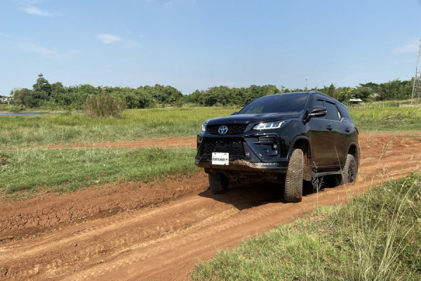 Menjajal Ketangguhan New Fortuner di Lintasan Offroad, Performanya Menjanjikan