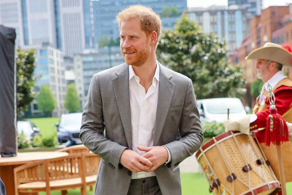 Pangeran William Akan Buat Kejutan di Ulang Tahun ke-40 Harry
