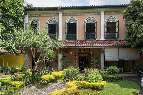 10 Tempat Wisata di Indonesia yang Terkenal Akan Mistis dan Mitosnya