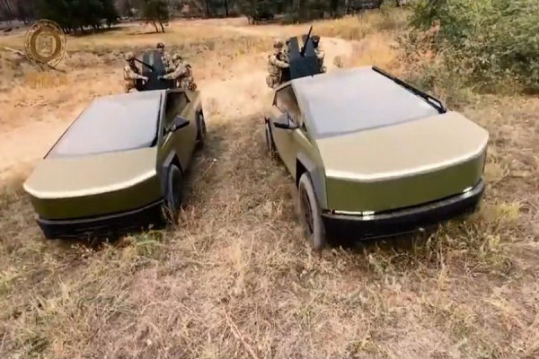 Setelah Dinonaktifkan Elon Musk, Kadyrov Kirim Lagi Dua Cybertruck ke Rusia
