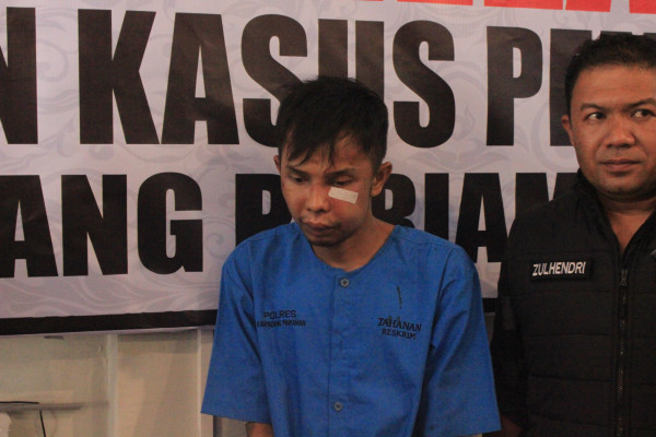 Karangan Bunga Hiasi Polda Sumbar usai Pembunuh Gadis Penjual Gorengan Ditangkap