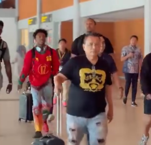 Hotman Paris Girang IShowSpeed Berpesta Bersama di Kelab Miliknya