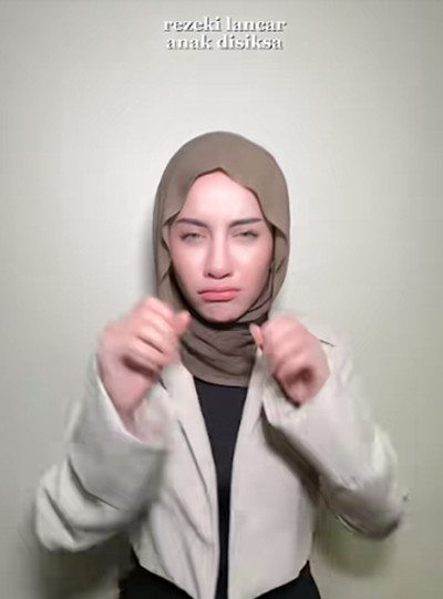 Viral! Emy Aghnia Punjabi Bikin Jokes soal Penganiayaan Putrinya, Netizen Geram: Gak Lucu
