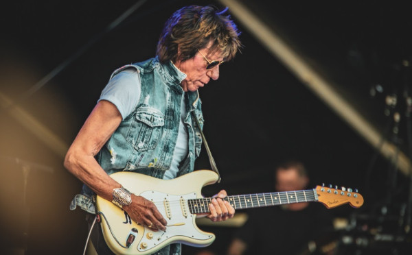 10 Gitaris Terhebat Dunia, Paling Berpengaruh dalam Sejarah Musik Rock