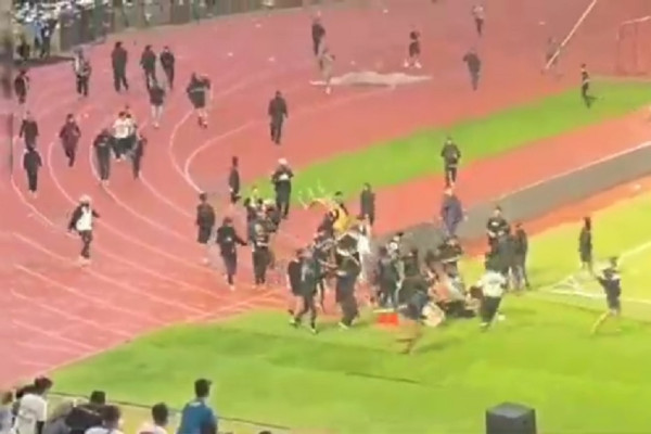 Bobotoh Ngamuk Serang Steward, Ini Kata Komisaris Persib Bandung Bermartabat