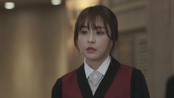 6 Drama Korea Jung Yoo-mi, Perankan Adegan Panas dalam Queen Woo