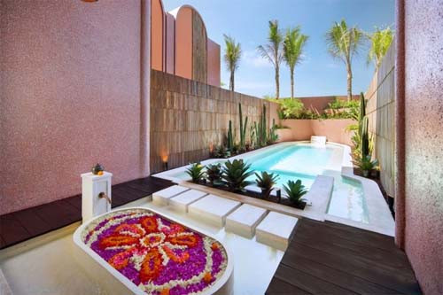10 Rekomendasi Tempat Honeymoon di Bali, Vila hingga Resort Romantis