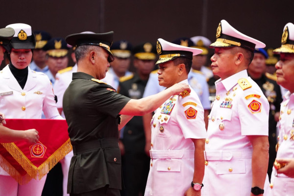 Sertijab 4 Jabatan Strategis TNI, Adik Irjen Pol Krishna Murti Resmi Jabat Dankodiklat